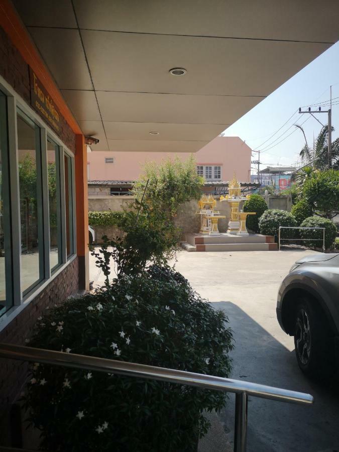 Hotel Sab Suwarn Mansion Suphan Buri Exterior foto