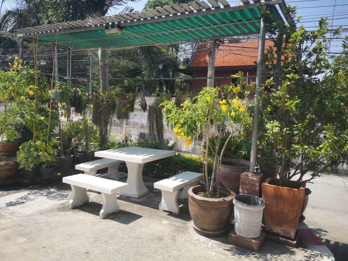 Hotel Sab Suwarn Mansion Suphan Buri Exterior foto